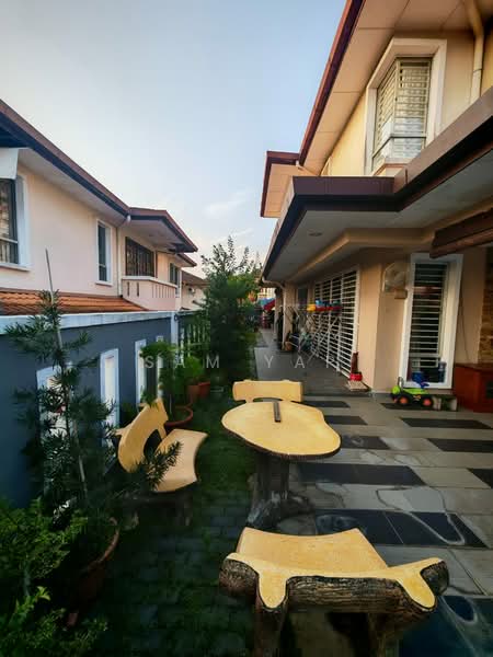 Rumah Berkembar untuk Dijual di Taman Bukit Semenyih (Semenyih) - Sam Yap - Exterior - PropertyGuru.com.my