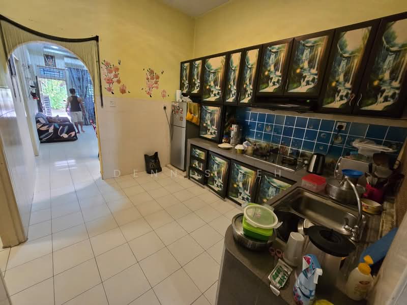 Rumah Teres untuk Dijual di Taman Mutiara Rini (Skudai) - Dennis Peh - Kitchen - PropertyGuru.com.my