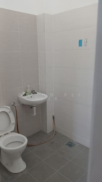 Semi-Detached House for Sale in Menglembu (Perak) - Chong Pei Sze - Bathroom - PropertyGuru.com.my