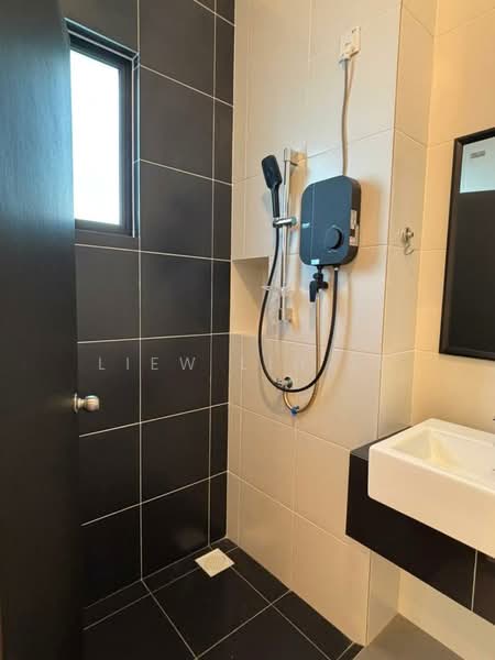 Rumah Teres untuk Disewa di Eco Botanic (Iskandar Puteri (Nusajaya)) - Liew Lih Yi - Bathroom - PropertyGuru.com.my