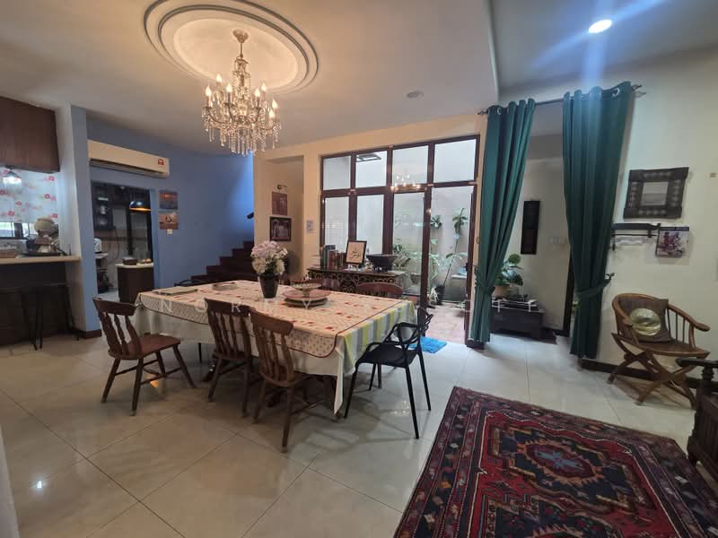 2.5-storey Terraced House for Sale in Bukit Jelutong (Shah Alam) - Normy Yusoff - Dining Room - PropertyGuru.com.my