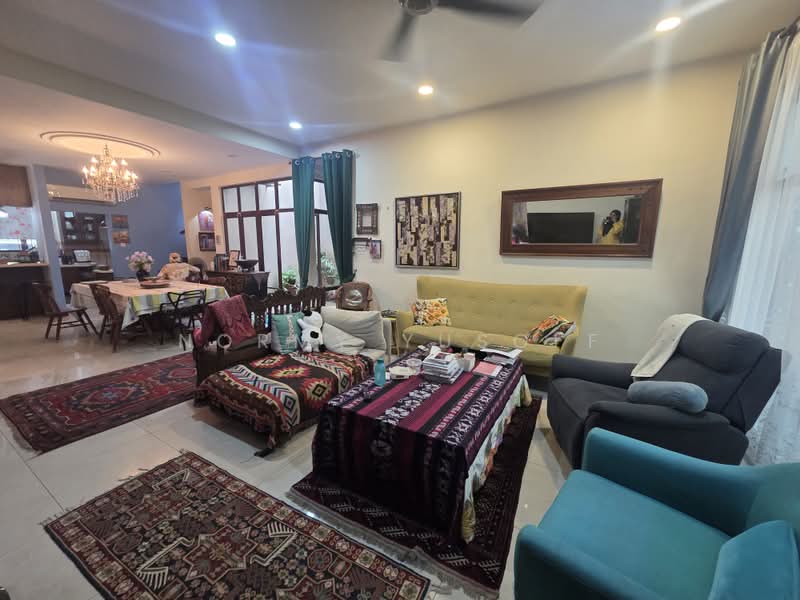2.5-storey Terraced House for Sale in Bukit Jelutong (Shah Alam) - Normy Yusoff - Living Room - PropertyGuru.com.my