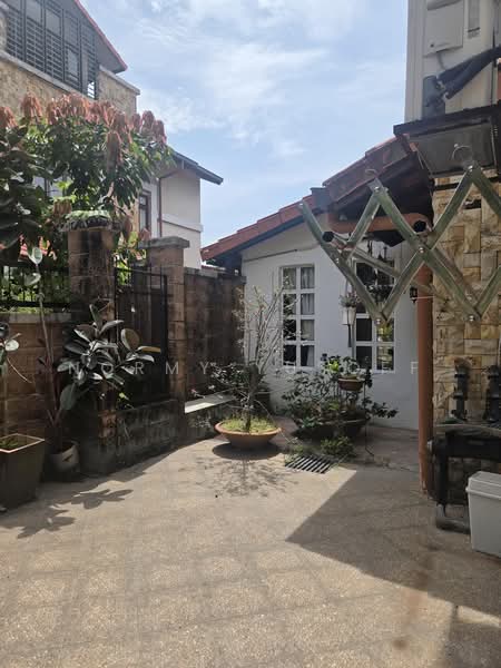 2.5-storey Terraced House for Sale in Bukit Jelutong (Shah Alam) - Normy Yusoff - Exterior - PropertyGuru.com.my