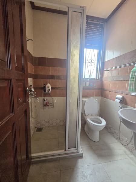 2.5-storey Terraced House for Sale in Bukit Jelutong (Shah Alam) - Normy Yusoff - Bathroom - PropertyGuru.com.my