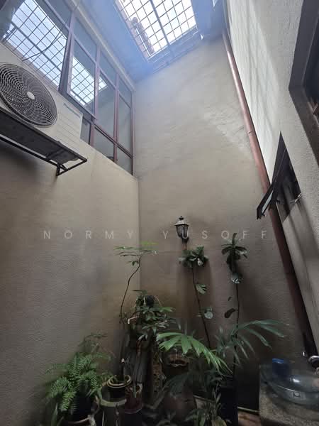 2.5-storey Terraced House for Sale in Bukit Jelutong (Shah Alam) - Normy Yusoff - Exterior - PropertyGuru.com.my
