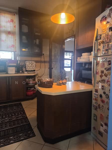 2.5-storey Terraced House for Sale in Bukit Jelutong (Shah Alam) - Normy Yusoff - Kitchen - PropertyGuru.com.my