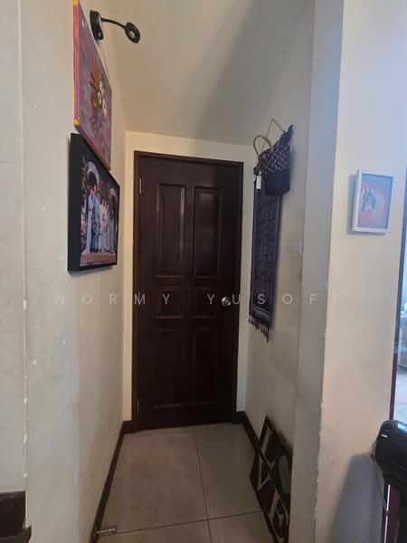 2.5-storey Terraced House for Sale in Bukit Jelutong (Shah Alam) - Normy Yusoff - Entrance - PropertyGuru.com.my