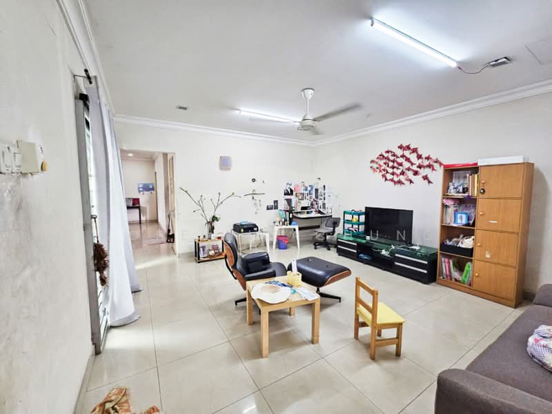 2-storey Terraced House for Sale in Putra Heights (Subang Jaya) - Nobeille Chung - Living Room - PropertyGuru.com.my