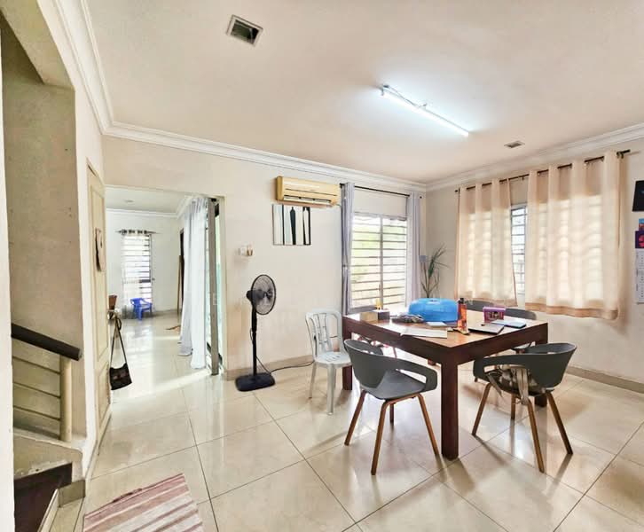 2-storey Terraced House for Sale in Putra Heights (Subang Jaya) - Nobeille Chung - Dining Room - PropertyGuru.com.my