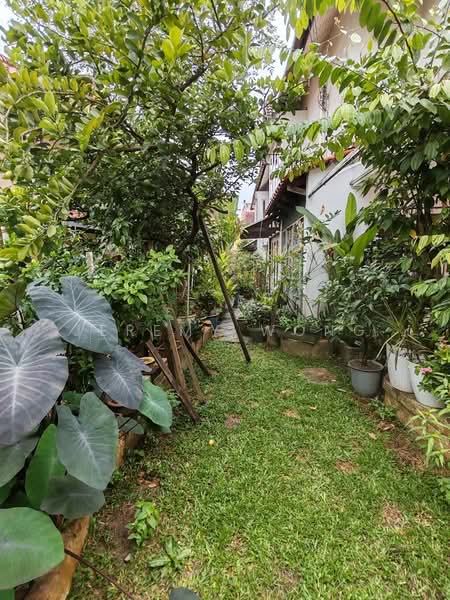 2-storey Terraced House for Sale in Taman Tun Dr Ismail (Kuala Lumpur) - Jeremy Wong - Garden - PropertyGuru.com.my