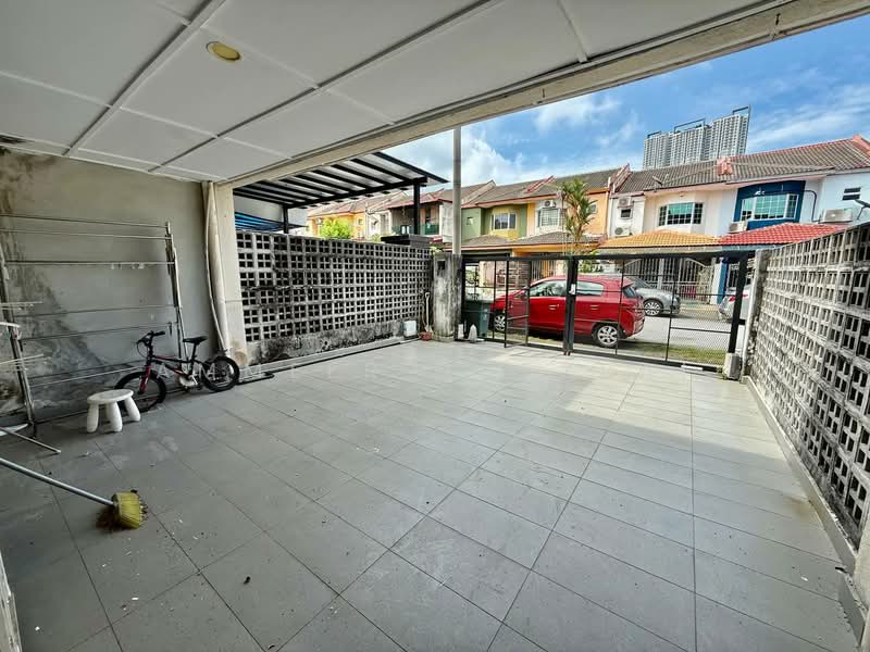 2-storey Terraced House for Sale in Seri Kembangan (Selangor) - Ammeer Nadzrai - Exterior - PropertyGuru.com.my