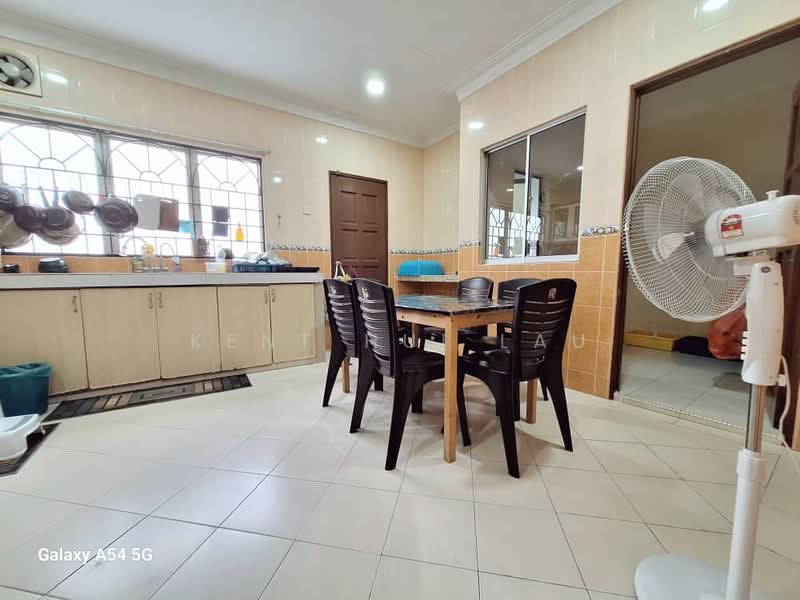 Rumah Teres untuk Dijual di Bandar Putra Permai (Seri Kembangan) - KENT HUI LAU - Kitchen - PropertyGuru.com.my