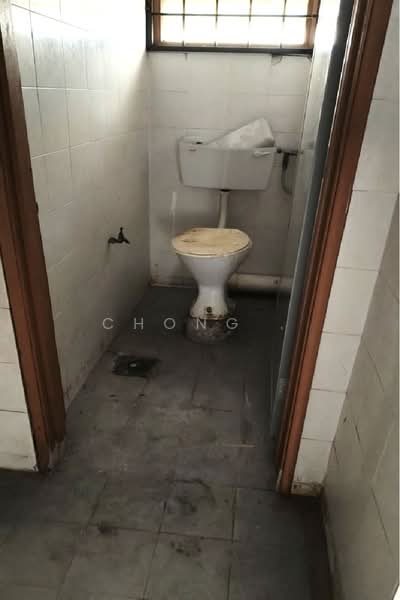 Shop for Rent in Taman Kajang Utama (Kajang) - Chong . - Bathroom - PropertyGuru.com.my