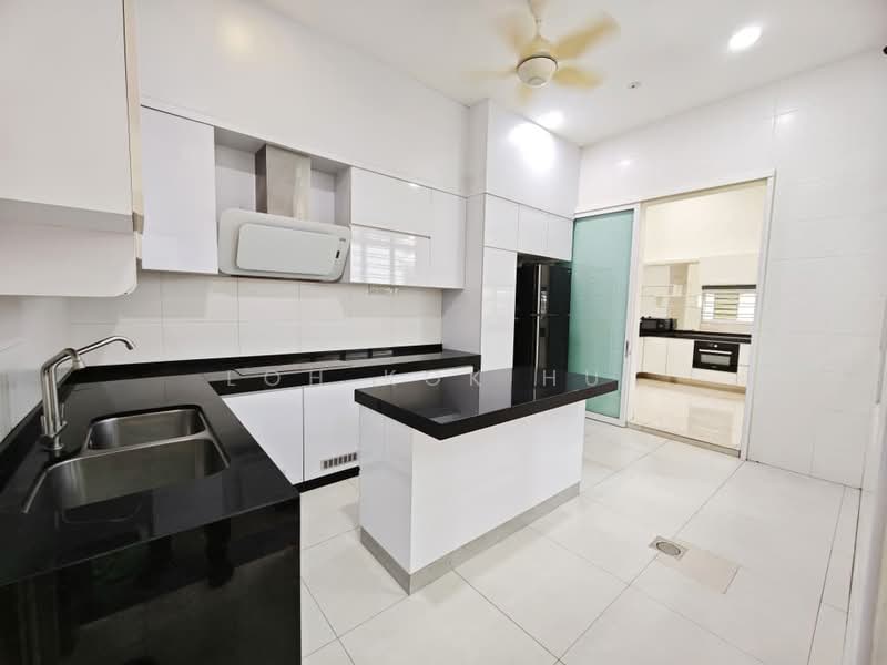 Rumah Banglo untuk Dijual di Taman Desa Tebrau (Tebrau) - Loh Kok Hui - Kitchen - PropertyGuru.com.my