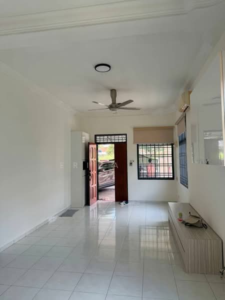 1-storey Terraced House for Sale in Taman Nusa Bestari 2 (Iskandar Puteri (Nusajaya)) - Erica Ho - Living Room - PropertyGuru.com.my