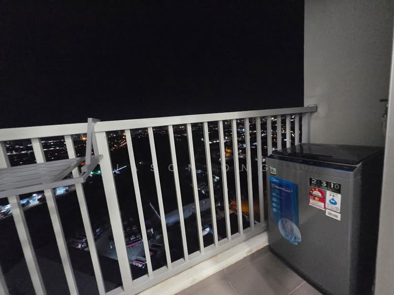Kondominium untuk Disewa di The Edge Residence - Jason Ong - Balcony - PropertyGuru.com.my
