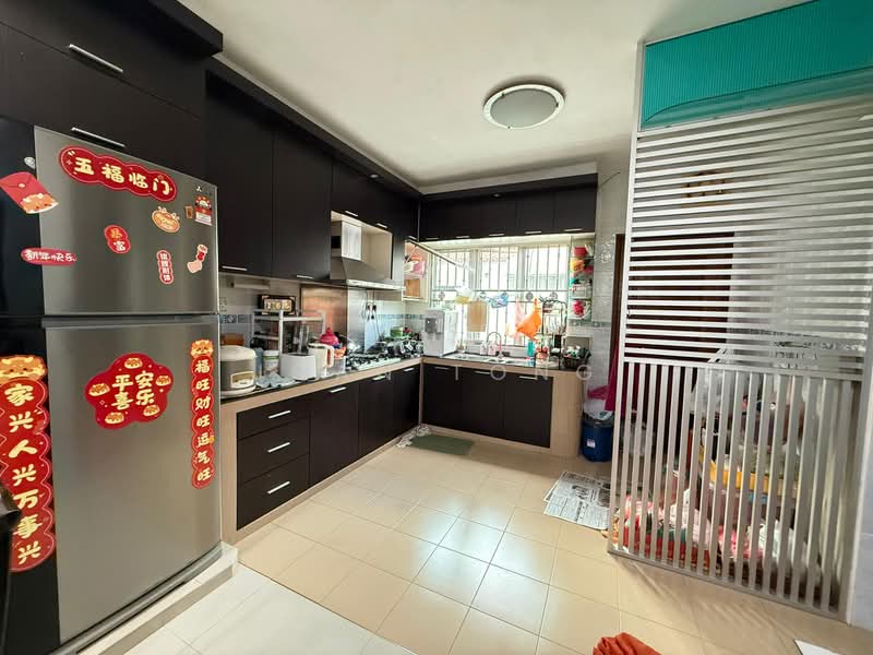 Rumah Teres 2 Tingkat untuk Dijual di Taman Setia Indah (Tebrau) - Joan Tong - Kitchen - PropertyGuru.com.my
