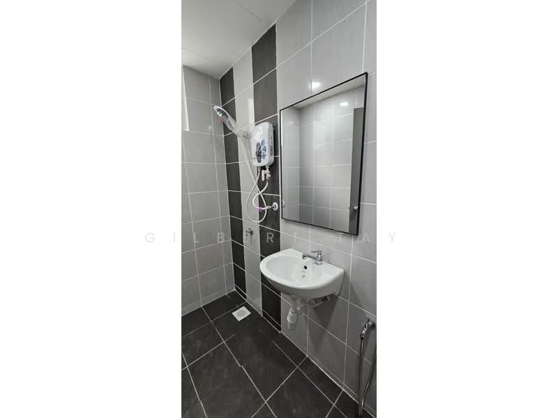 Flat for Rent at Idaman Cahaya 2 - Gilbert Tay - Bathroom - PropertyGuru.com.my