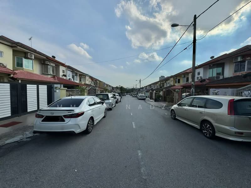 Rumah Teres 2 Tingkat untuk Dijual di Seri Kembangan (Selangor) - Ammeer Nadzrai - Exterior - PropertyGuru.com.my
