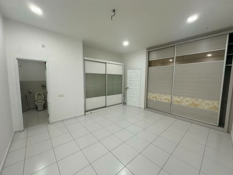 Rumah Teres 2 Tingkat untuk Dijual di Setia Tropika (Johor Bahru) - Guang Jun Loh - PropertyGuru.com.my