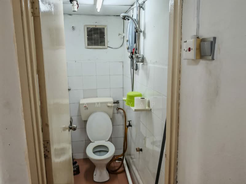 Shop / Office for Rent in Kepong (Kuala Lumpur) - Amy Yap - Bathroom - PropertyGuru.com.my