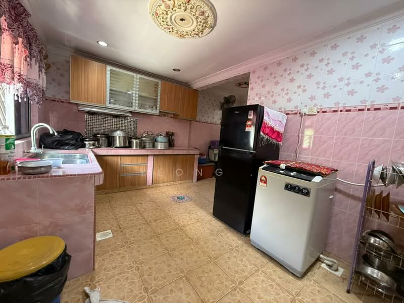 Rumah Teres untuk Dijual di Seri Kembangan (Selangor) - Yeong . - Kitchen - PropertyGuru.com.my