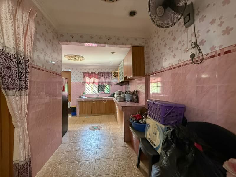 Rumah Teres untuk Dijual di Seri Kembangan (Selangor) - Yeong . - Kitchen - PropertyGuru.com.my