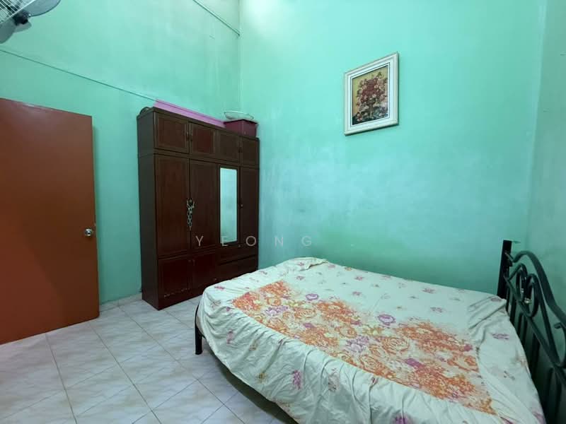 Rumah Teres untuk Dijual di Seri Kembangan (Selangor) - Yeong . - Bedroom - PropertyGuru.com.my