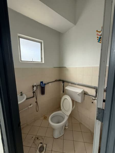 Service Residence for Rent at Taman Mastiara - Amy Yap - Bathroom - PropertyGuru.com.my
