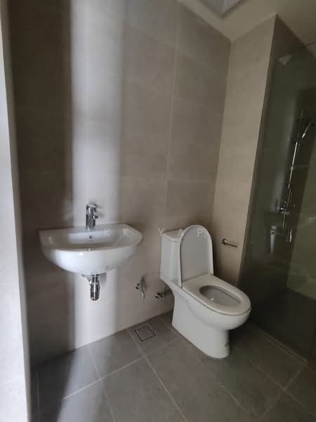 Service Residence for Rent at 8th & Stellar - KK Yap - Bathroom - PropertyGuru.com.my