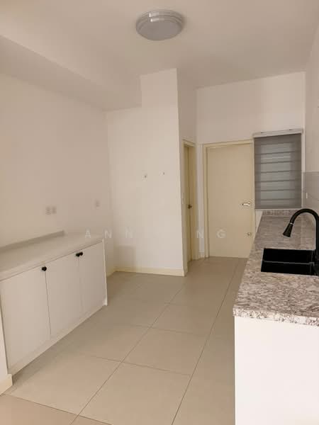 Rumah Teres 2 Tingkat untuk Disewa di Kota Emerald (Rawang) - Annie Ng - Kitchen - PropertyGuru.com.my