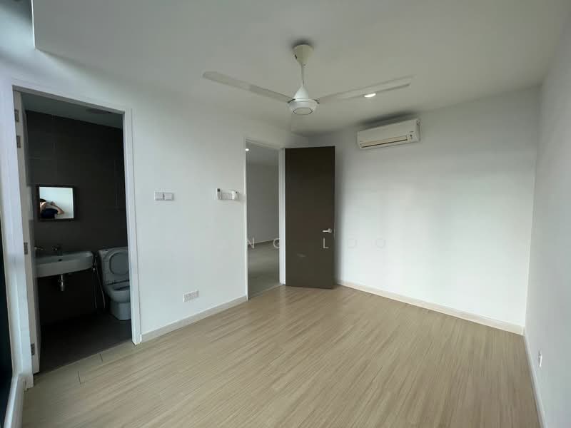 Service Residence for Sale at H2O Residences - Zyang Loo - Bathroom - PropertyGuru.com.my