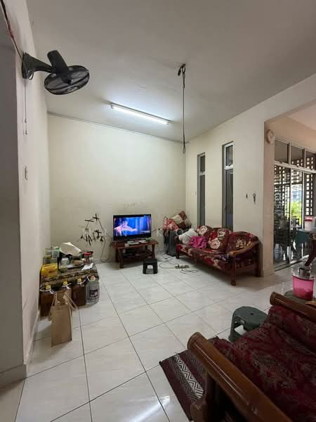 Rumah Teres untuk Dijual di Taman Mutiara Rini (Skudai) - Min Kong - Living Room - PropertyGuru.com.my