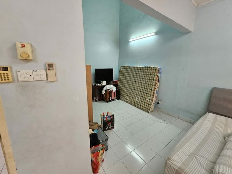 Rumah Teres 2 Tingkat untuk Dijual di Taman Puteri Wangsa (Ulu Tiram) - Min Kong - PropertyGuru.com.my