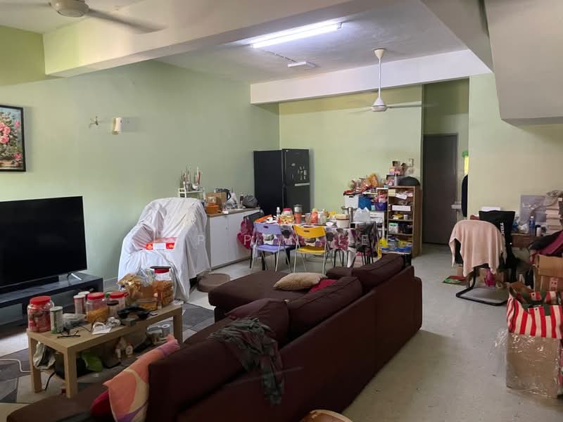 2-storey Terraced House for Sale in Ampang Jaya (Ampang) - Lip Pin Lee - Living Room - PropertyGuru.com.my