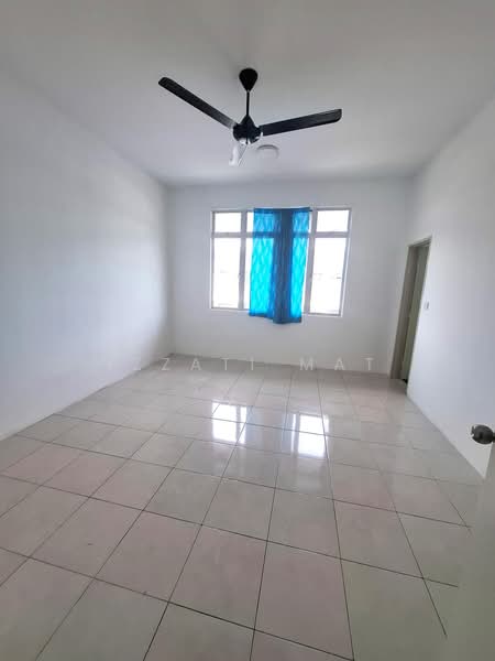 Rumah Teres untuk Dijual di Bandar Mahkota Banting (Tanjong Duabelas) - Izzati Mat - Interior - PropertyGuru.com.my