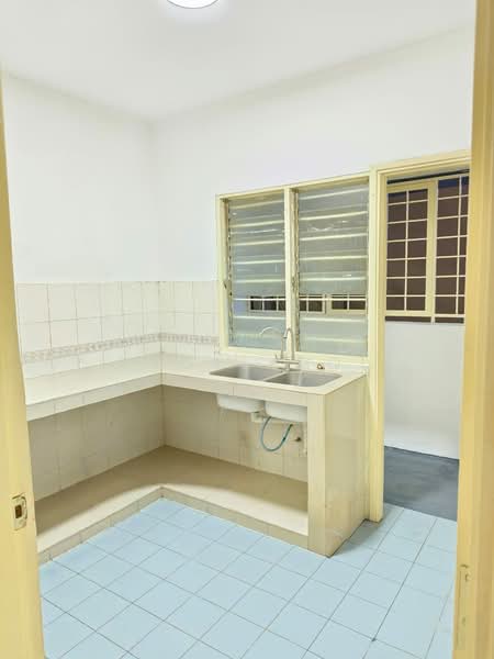 Kondominium untuk Dijual di Sri Desa Entrepreneur Park - Angel Ooi - Kitchen - PropertyGuru.com.my