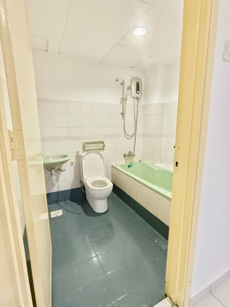 Kondominium untuk Dijual di Sri Desa Entrepreneur Park - Angel Ooi - Bathroom - PropertyGuru.com.my