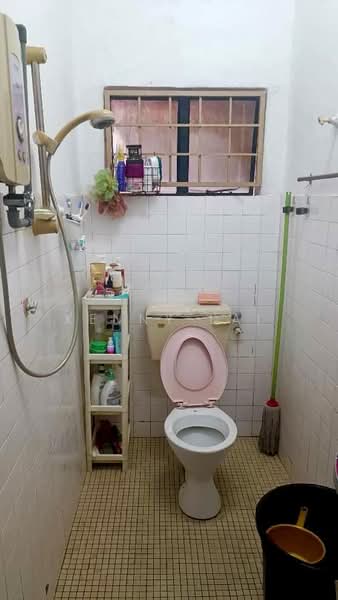 Apartment for Sale at Pandan Terrace Apartment (Pandan Perdana) - Kenny Lai - Bathroom - PropertyGuru.com.my