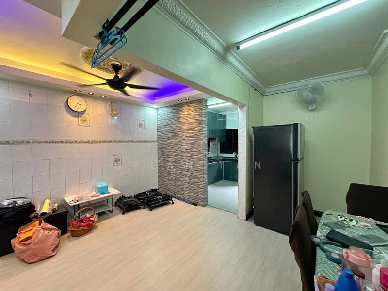2-storey Terraced House for Rent in Taman Damai Jaya (Skudai) - Dylan Tan - Living Room - PropertyGuru.com.my