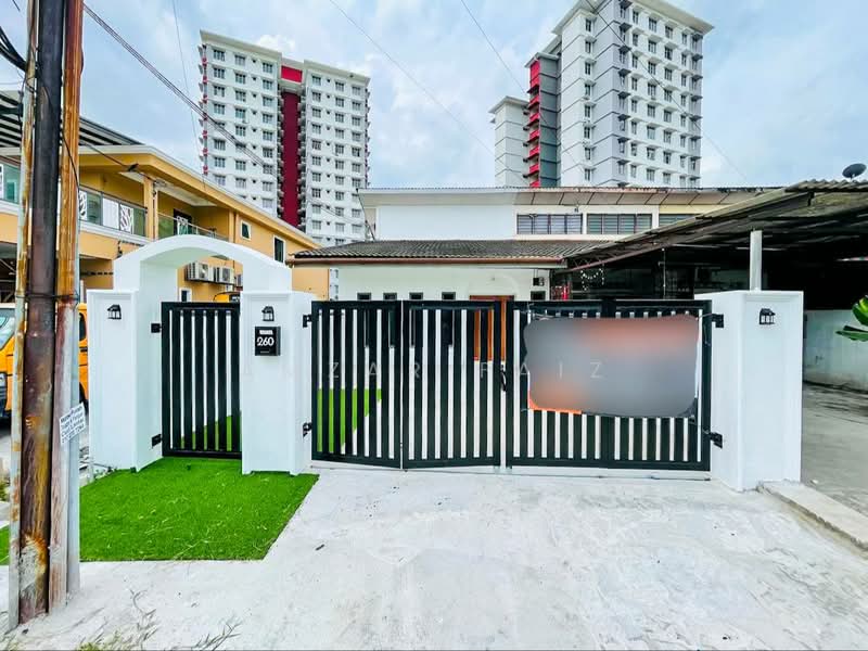 1-storey Terraced House for Sale in Taman Bayu Perdana (Klang) - Amzar Faiz - PropertyGuru.com.my