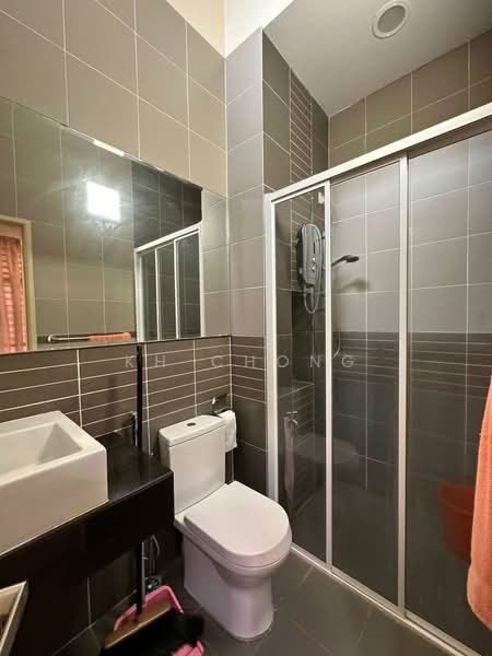 Rumah Teres 2 Tingkat untuk Dijual di Bandar Bukit Raja (Klang) - KH Chong - Bathroom - PropertyGuru.com.my