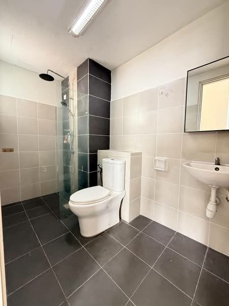 Service Residence for Sale at Hillpark Residence - Siti Mariam - Bathroom - PropertyGuru.com.my