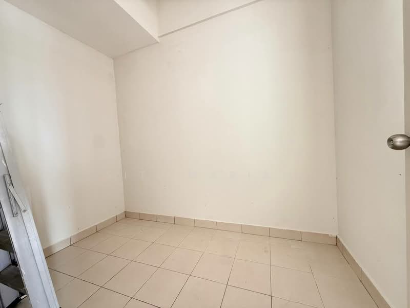 Service Residence for Sale at Hillpark Residence - Siti Mariam - Interior - PropertyGuru.com.my