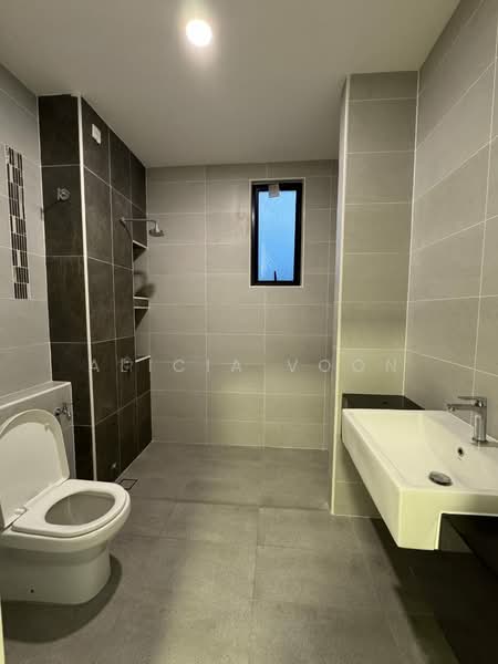 Rumah Teres untuk Disewa di Taman Desa Tebrau (Tebrau) - Alicia Voon - Bathroom - PropertyGuru.com.my