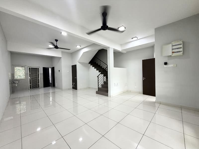 2-storey Terraced House for Sale in Dengkil (Selangor) - Izzati Mat - Living Room - PropertyGuru.com.my