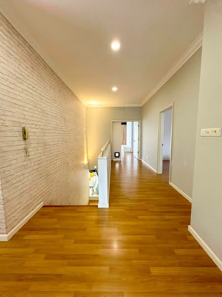 Rumah Bandar untuk Dijual di Petaling Jaya (Selangor) - Hafiz Shariff - Corridor - PropertyGuru.com.my