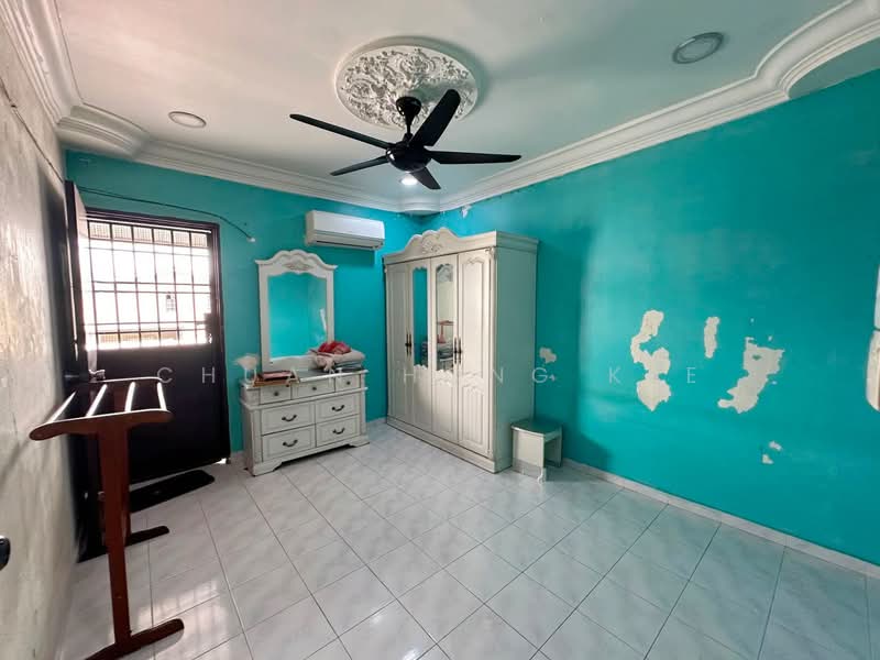 2-storey Terraced House for Rent in Taman Damai Jaya (Skudai) - Chuan Hong Kee - Bedroom - PropertyGuru.com.my