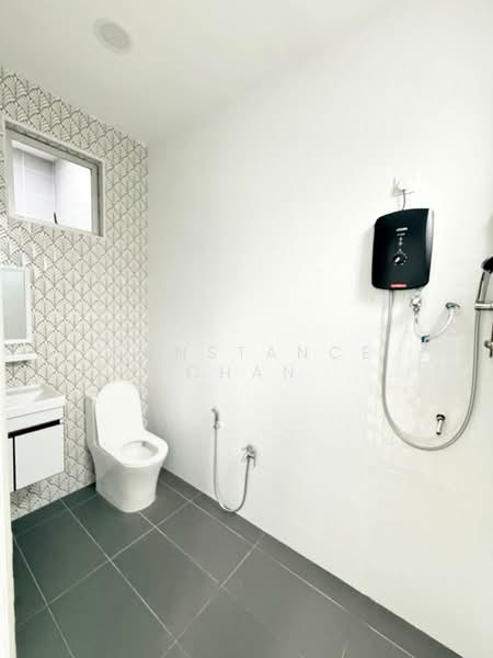 Rumah Berkembar untuk Dijual di Taman Ungku Tun Aminah (Skudai) - Constance Chan - Bathroom - PropertyGuru.com.my