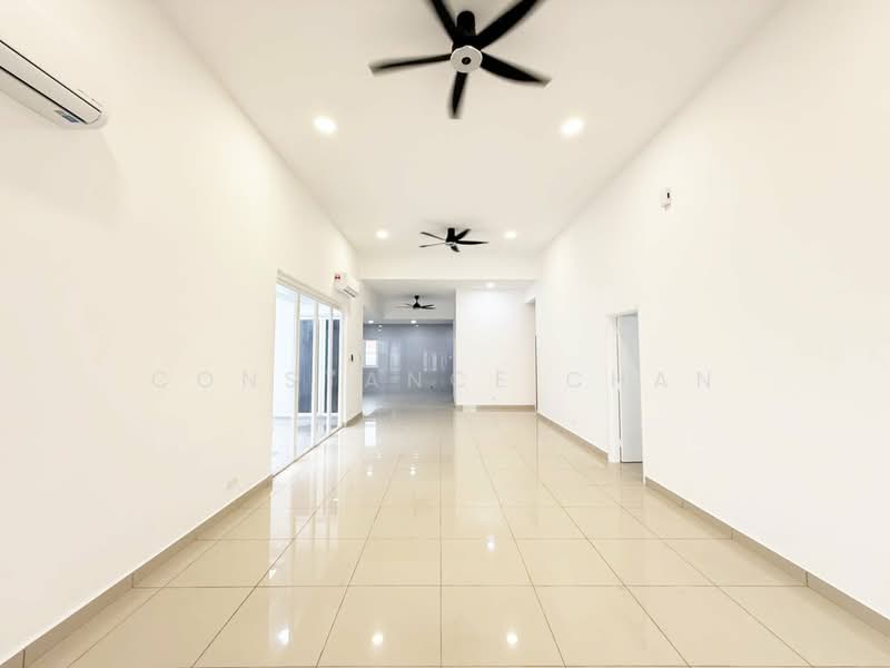 Rumah Berkembar untuk Dijual di Taman Ungku Tun Aminah (Skudai) - Constance Chan - Living Room - PropertyGuru.com.my